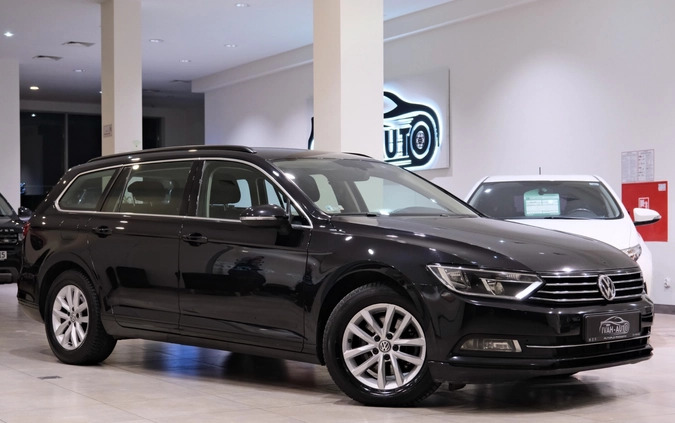 Volkswagen Passat cena 49900 przebieg: 299000, rok produkcji 2016 z Ozimek małe 631